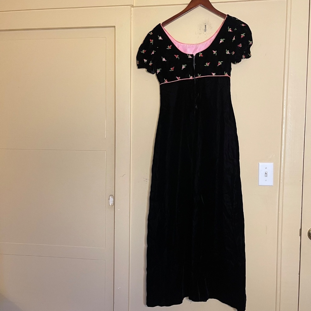 Puff Sleeve Black Velvet Elegant Black Floral Maxi Dress Bridgerton - Picture 2 of 14
